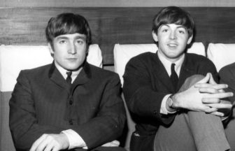 Paul McCartney、John Lennon