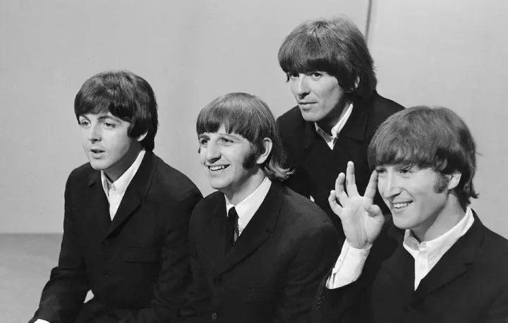 The Beatles 来日55周年を記念してロバート ウィテカーによる100点のプリントの販売が開始 Lmusic 音楽ニュース