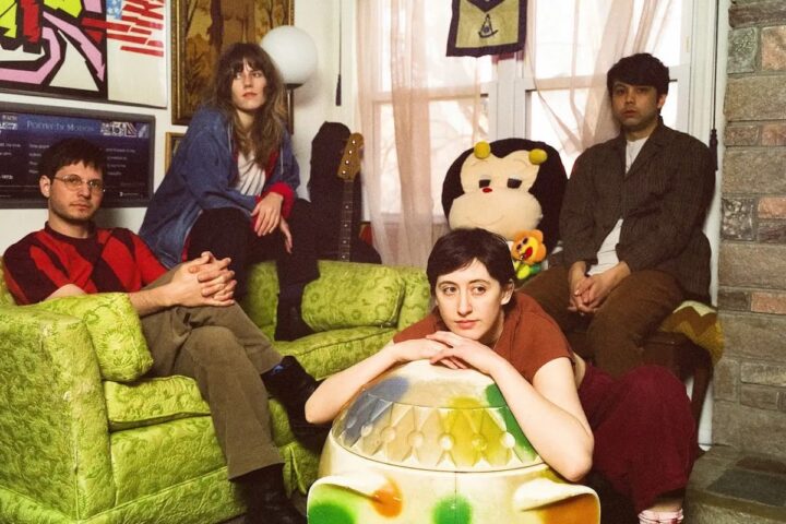 FRANKIE COSMOS